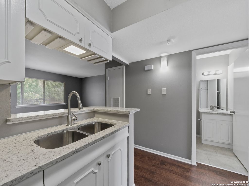 Photo of 1045 Shook Ave 134 #134, San Antonio, TX 78212 (MLS # 1926369)