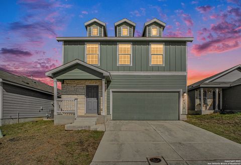 10515 Varmus Converse TX 78109