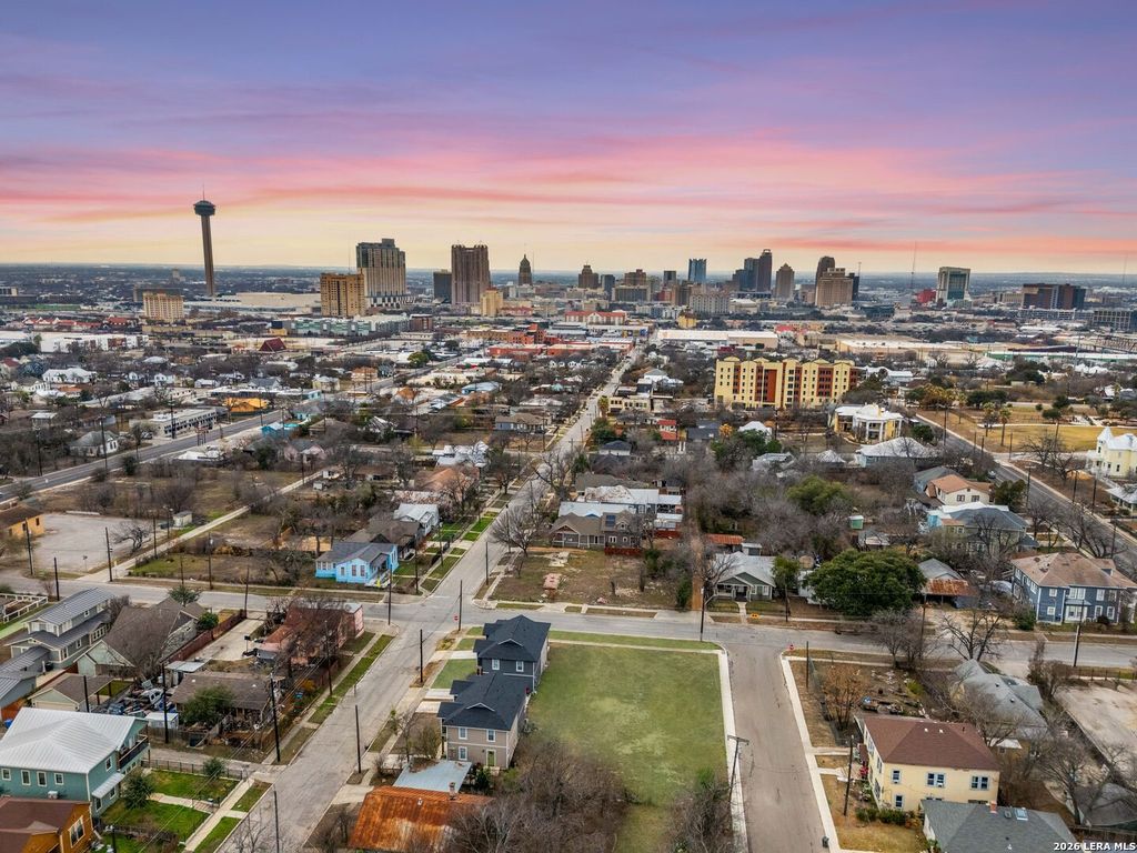 Photo of 907 Dawson, San Antonio, TX 78202 (MLS # 1948599)