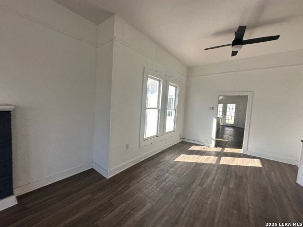 Photo of 451 E Mitchell St, San Antonio, TX 78210 (MLS # 1955465)