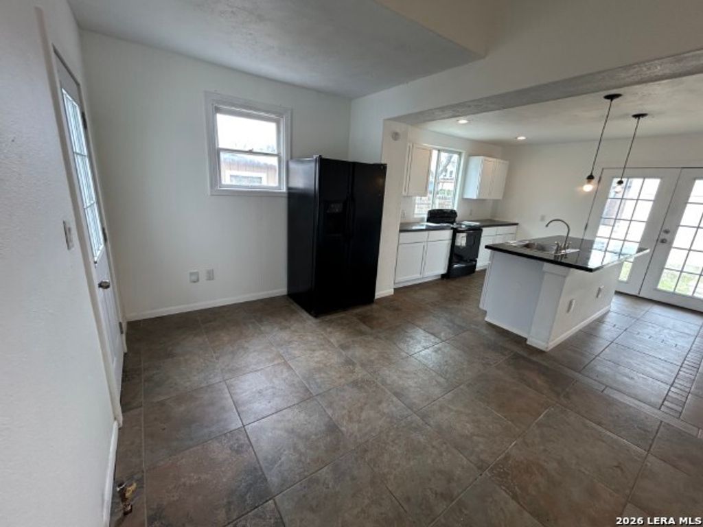 Photo of 451 E Mitchell St, San Antonio, TX 78210 (MLS # 1955465)