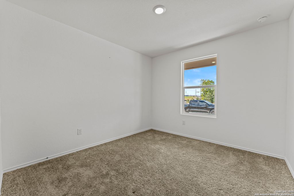 Photo of 100 Vista View, Floresville, TX 78114 (MLS # 1910912)