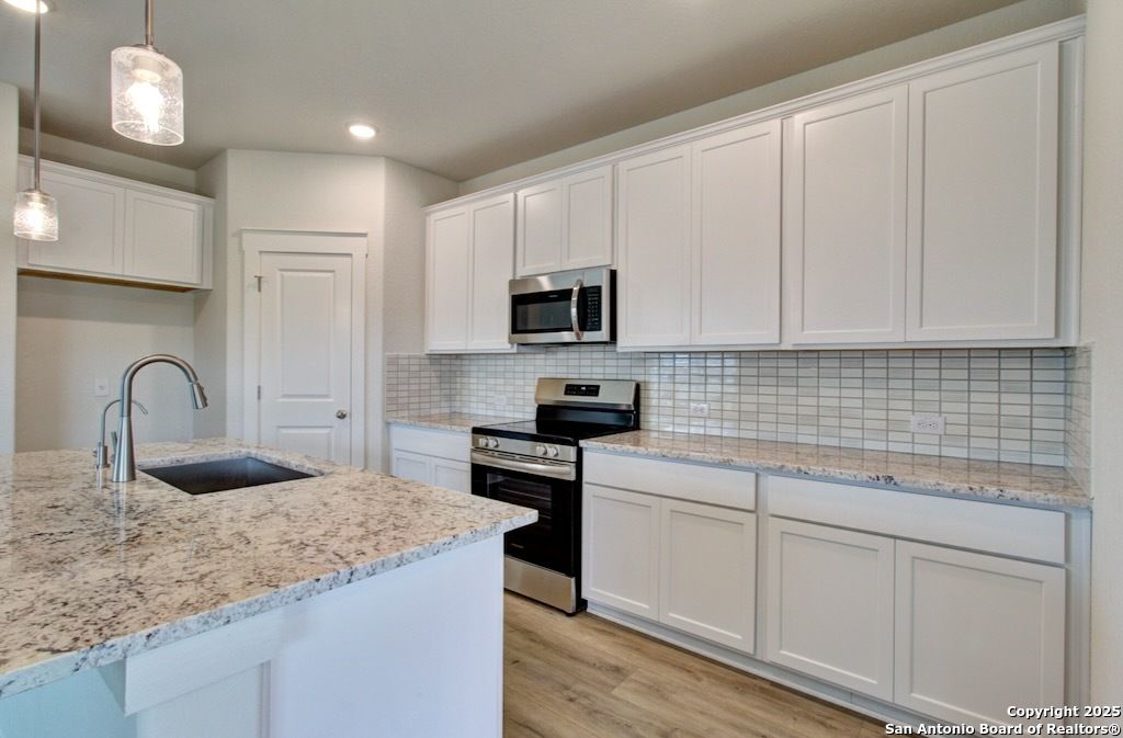 Photo of 960 Tornado Ridge, New Braunfels, TX 78130 (MLS # 1929744)