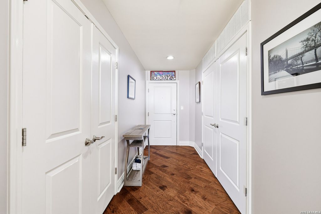 Photo of 215 Center 1507 #1507, San Antonio, TX 78202 (MLS # 1939184)