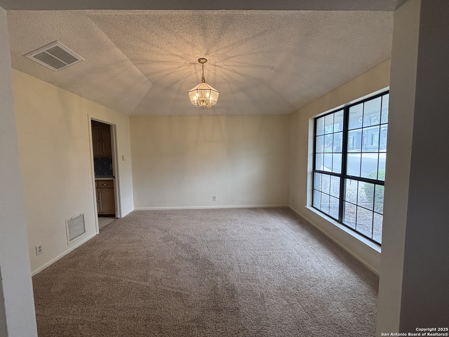 5910 Crescent Falls