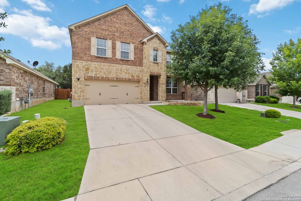 Photo of 10719 SERRENTO HI, Helotes, TX 78023 (MLS # 1897193)