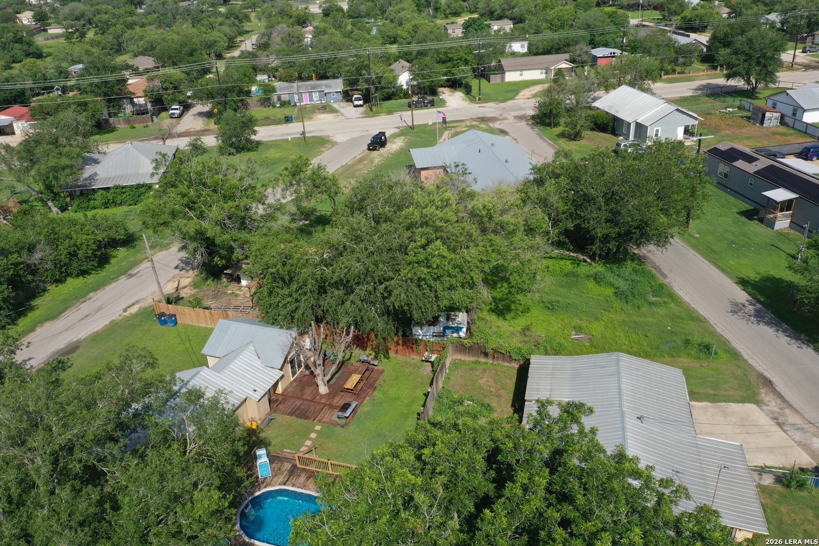 610 W Moore Ave
