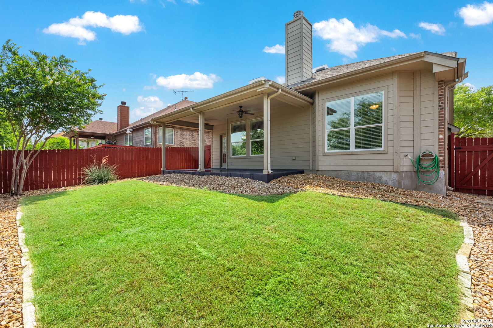 1210 Magellan