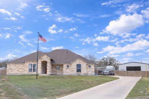 113 Ava Ridge La Vernia TX 78121