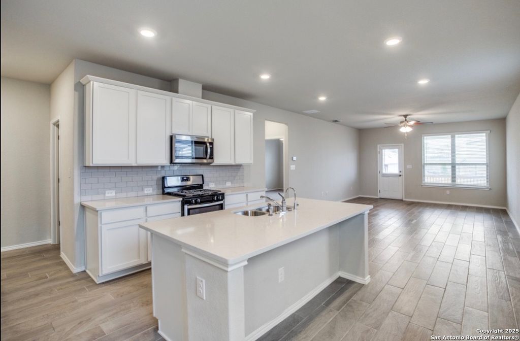 Photo of 272 kinsley, New Braunfels, TX 78130 (MLS # 1930346)