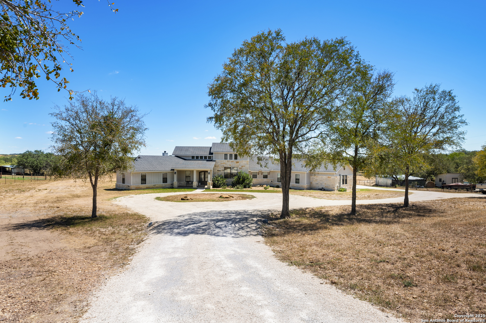 136 Elm Country
