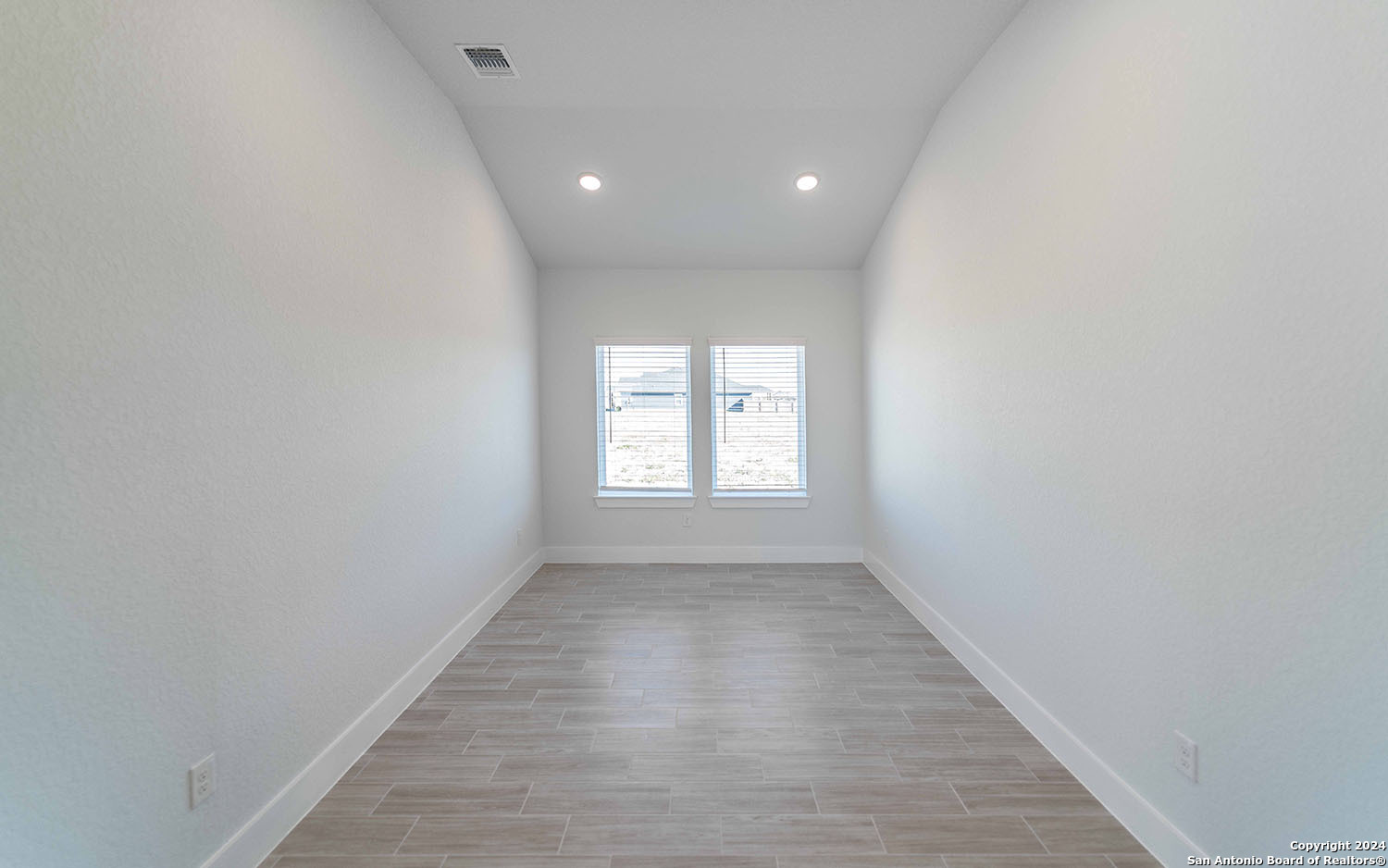 513 Lina Way