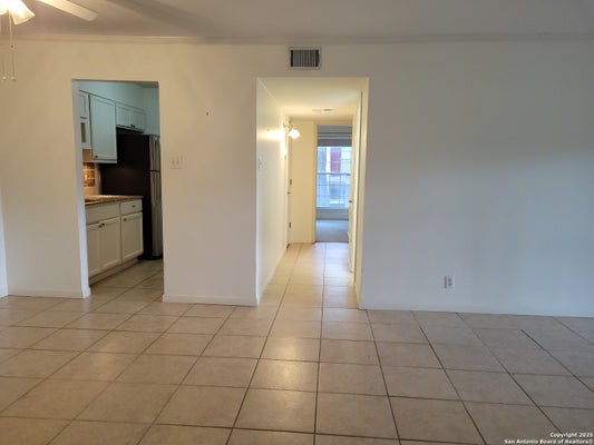 8702 VILLAGE DR APT 204, SAN ANTONIO, TX 78217 - Image d8621cf159cfd168c77de3a2b86892ca/2232379575