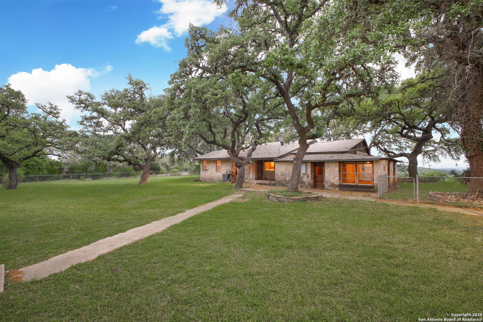 20810 Bluehill Pass