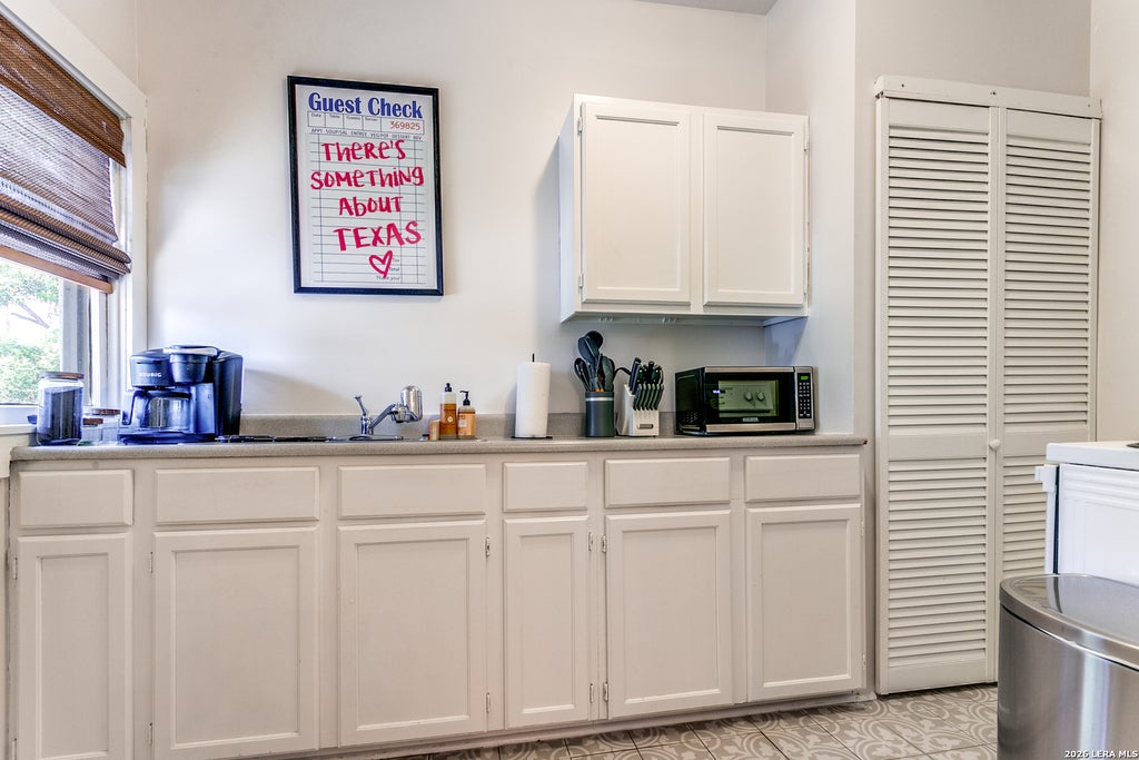 Photo of 277 Post Ave, San Antonio, TX 78215 (MLS # 1998166)
