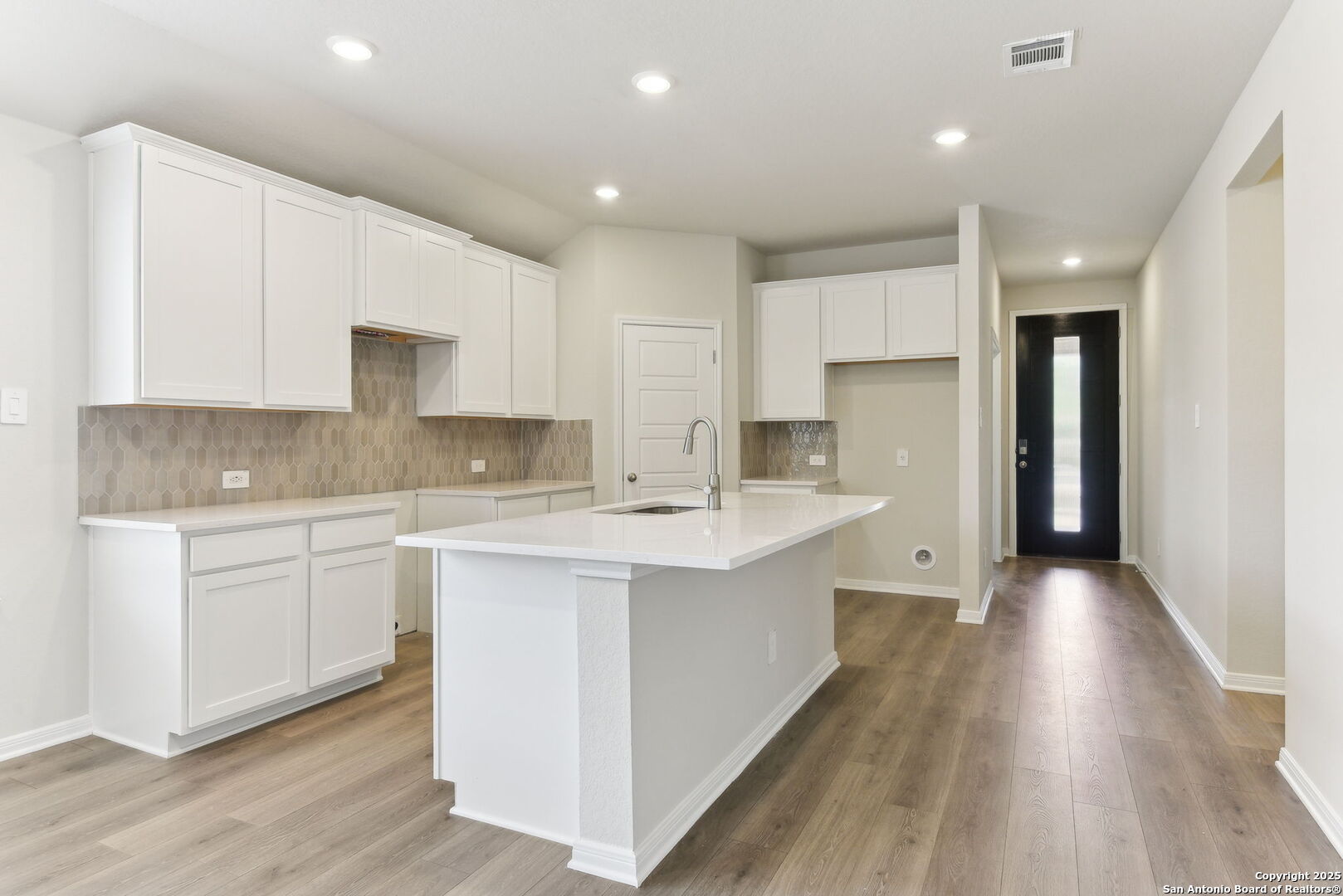 10214 King Robert