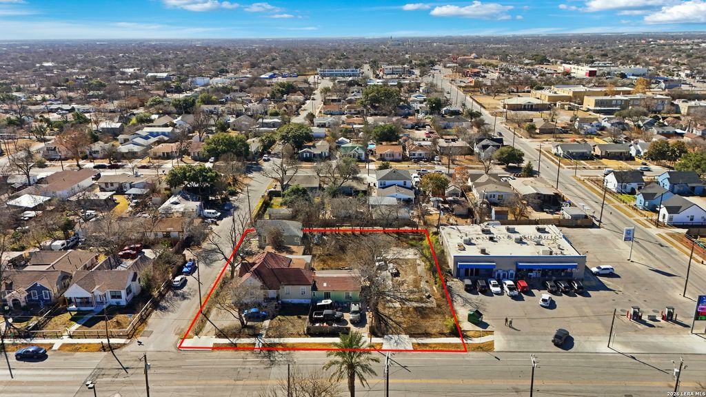 Photo of 1802 Cincinnati, San Antonio, TX 78201 (MLS # 1940571)