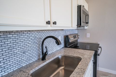 Tiny photo for 1225 TEXAS OAKS D #D, Spring Branch, TX 78070 (MLS # 1933220)