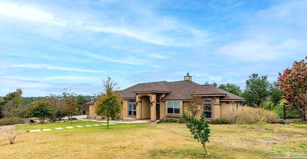 Photo of 406 Cherry Mountain Loop, Fredericksburg, TX 78624 (MLS # 1926225)