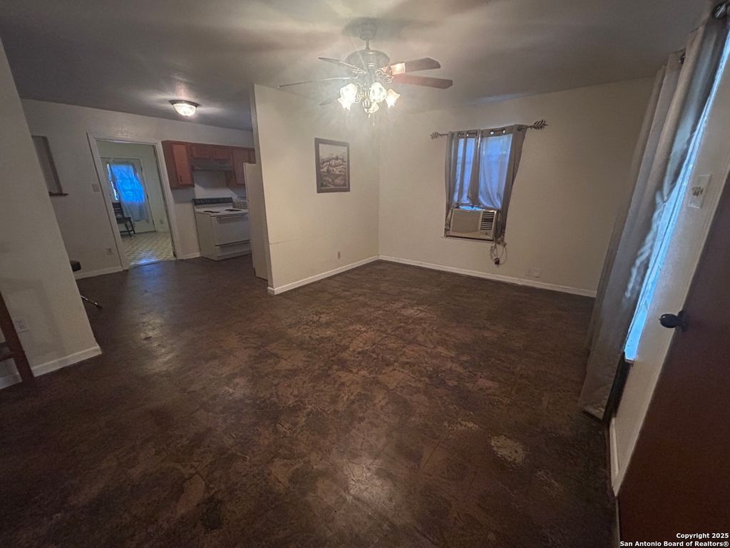 Photo of 3414 Buena Vista, San Antonio, TX 78207 (MLS # 1895191)