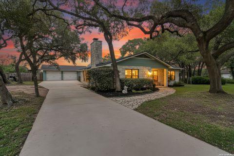 Photo of 138 Stonegate North Dr, Boerne, TX 78006 (MLS # 1967250)