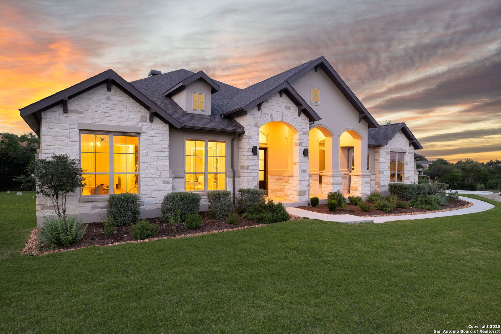 1412 Corkscrew