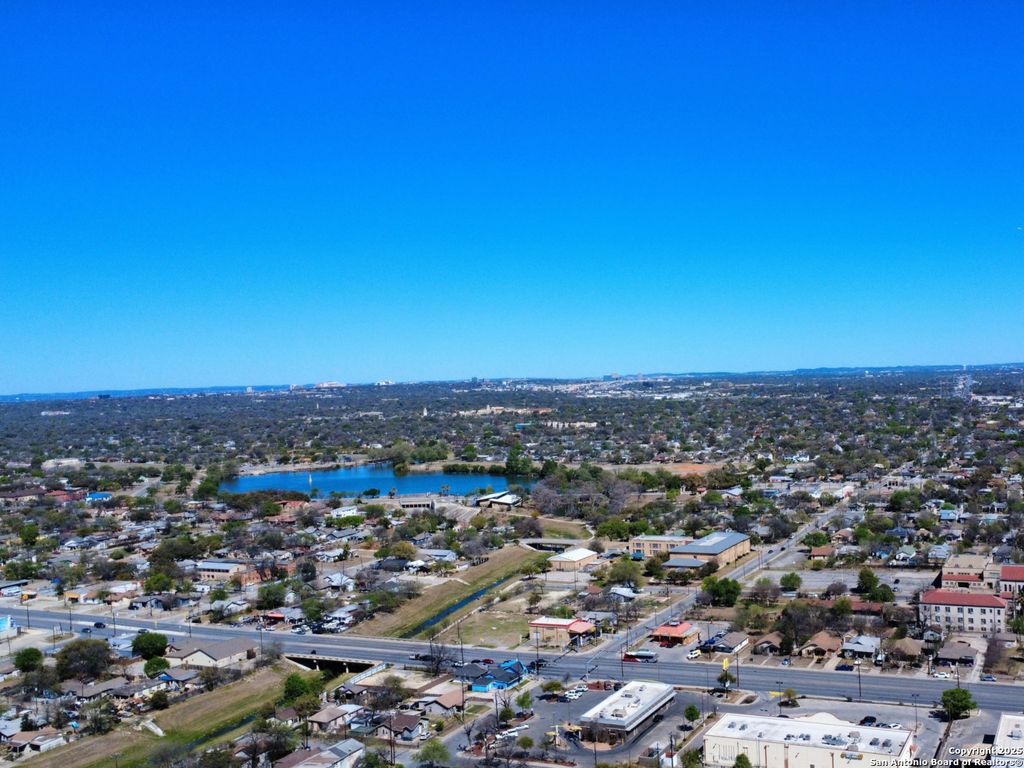 Photo of 120 Henry St, San Antonio, TX 78207 (MLS # 1856937)