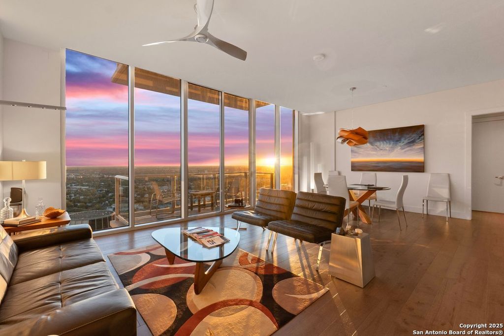 Photo of 610 E Market 2905 #2905, San Antonio, TX 78205 (MLS # 1929579)