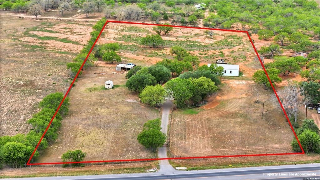 Photo of 16310 State Highway 123, Seguin, TX 78155 (MLS # 1955252)
