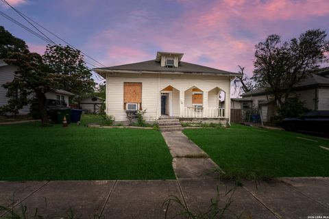 Photo of 207 CORNELL AVE, San Antonio, TX 78201 (MLS # 1963357)