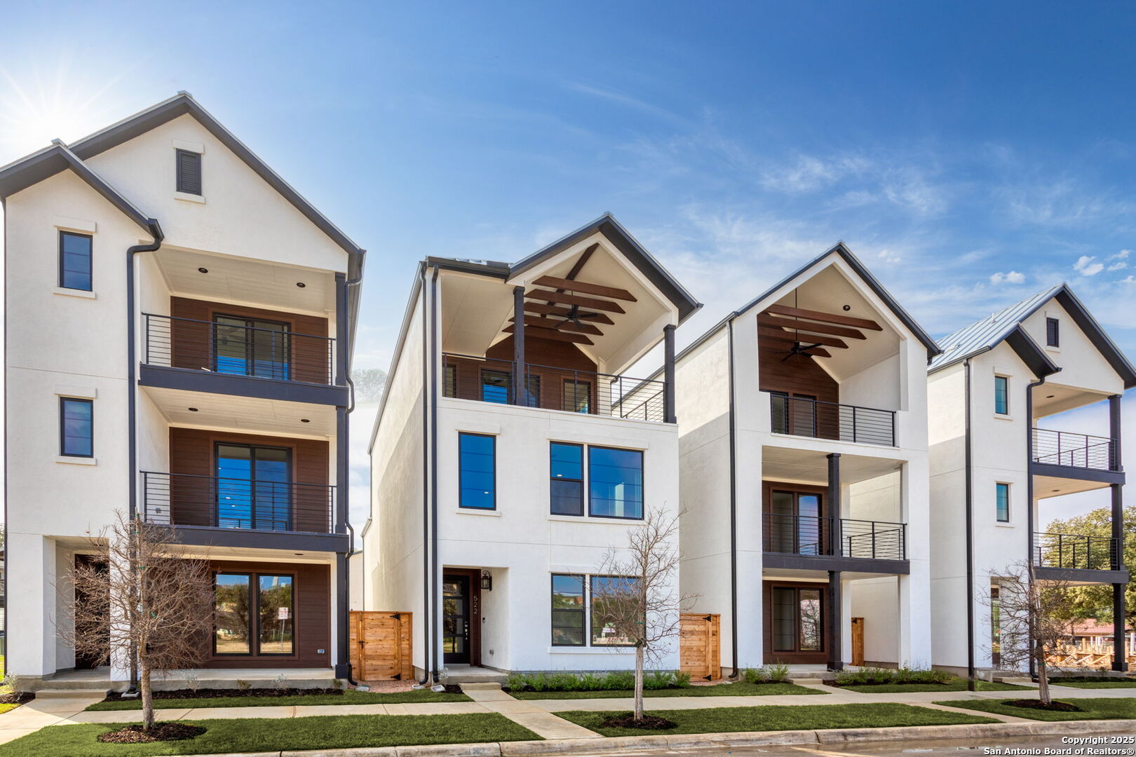 558 McMonigal Pl