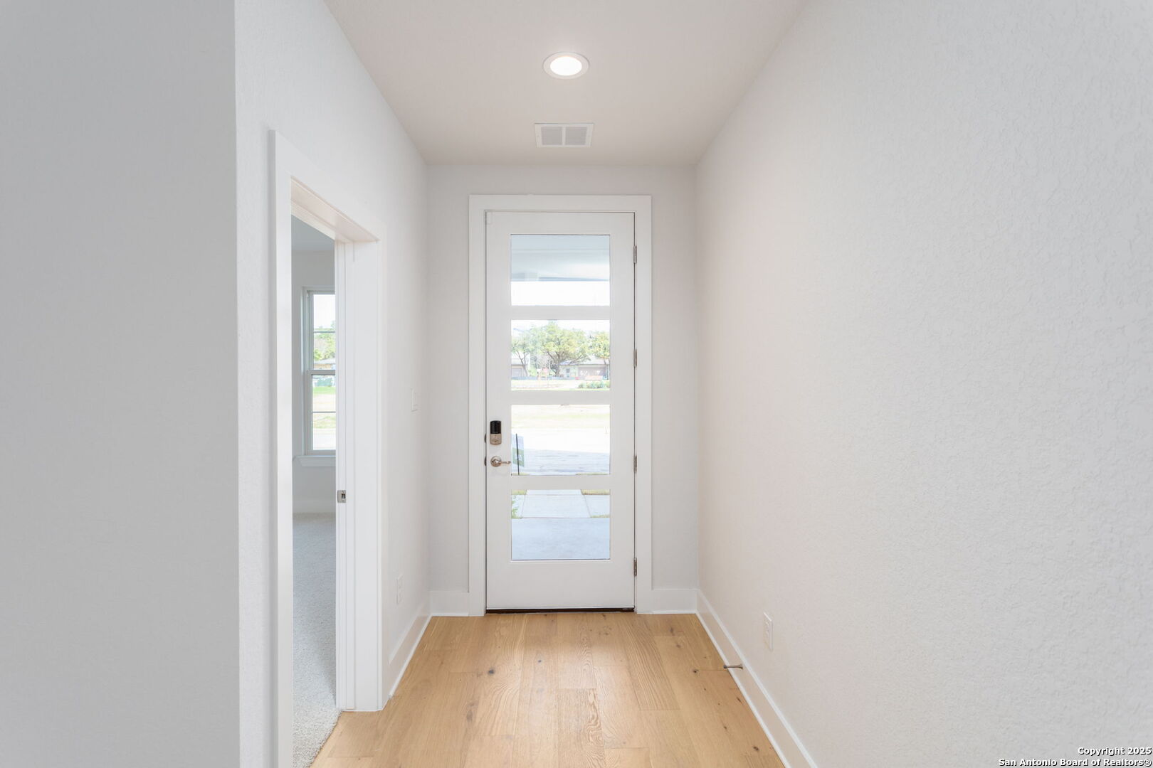558 McMonigal Pl