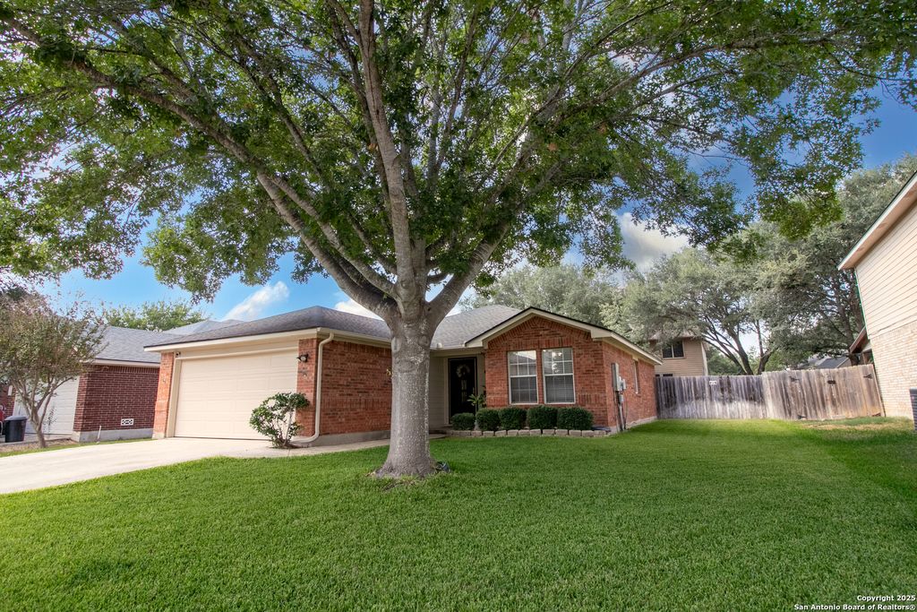 Photo of 174 Spice Oak Ln, Cibolo, TX 78108 (MLS # 1911977)