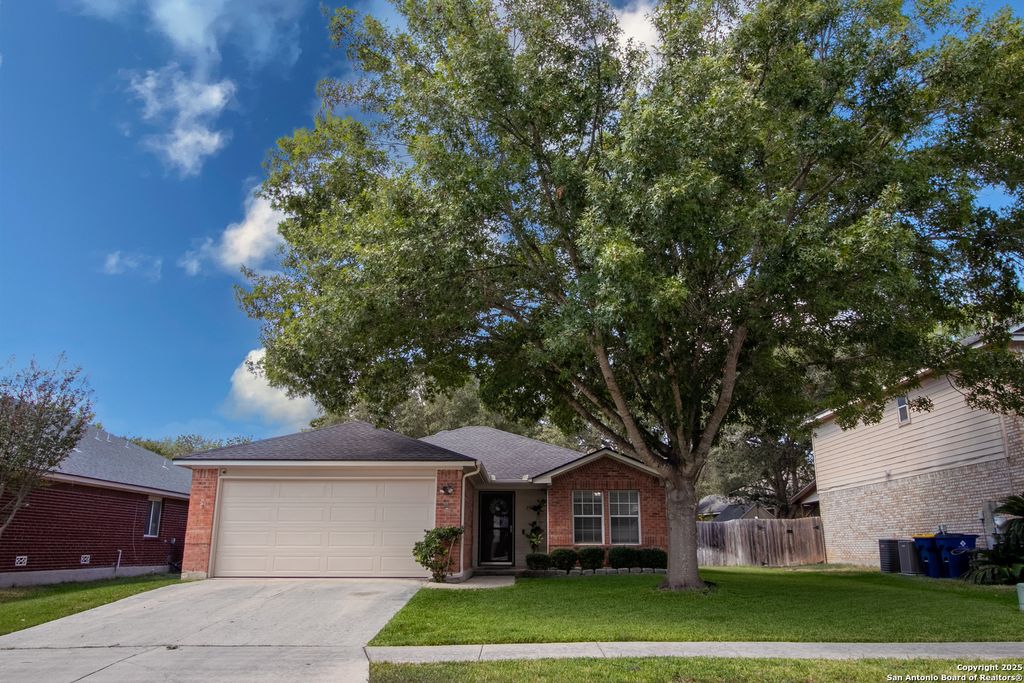 Photo of 174 Spice Oak Ln, Cibolo, TX 78108 (MLS # 1911977)