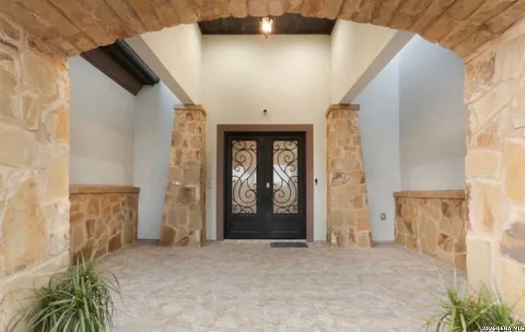 Photo of 1811 Barrett Palms, San Antonio, TX 78224 (MLS # 1951077)