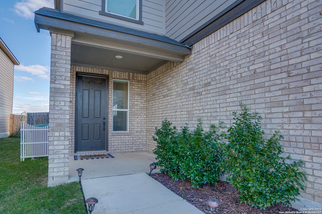 Photo of 1806 OVERLOOK BND, San Antonio, TX 78245 (MLS # 1991077)
