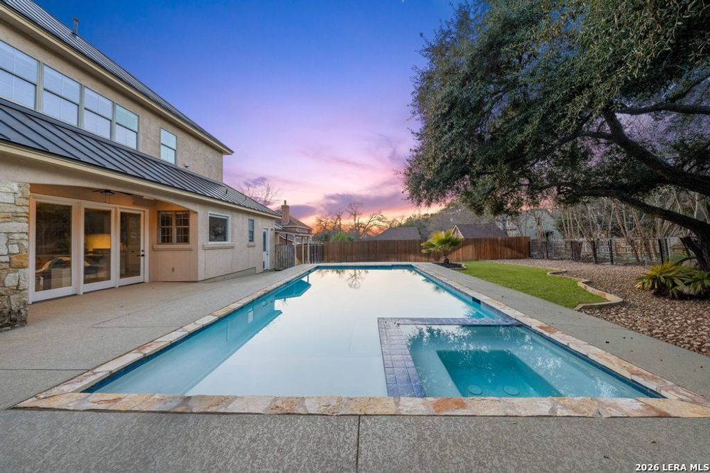 Photo of 407 Burr Rd, Terrell Hills, TX 78209 (MLS # 1941034)