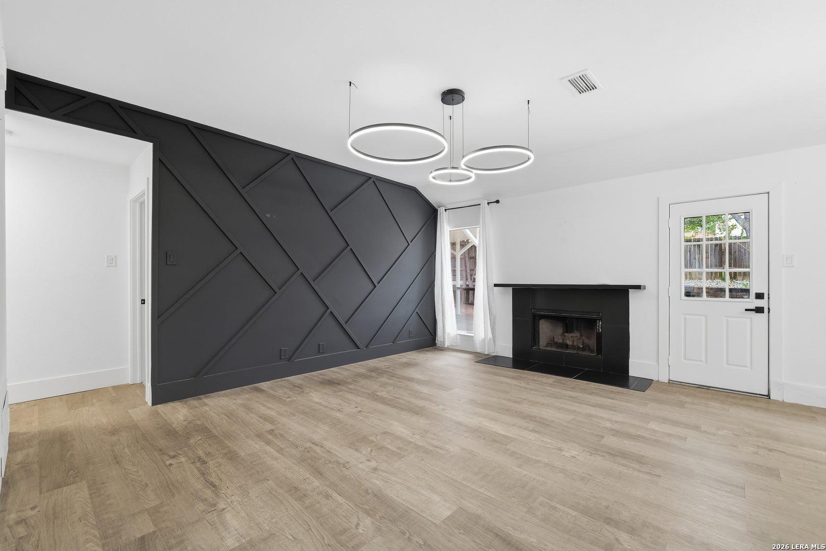 12111 Stoney Pond