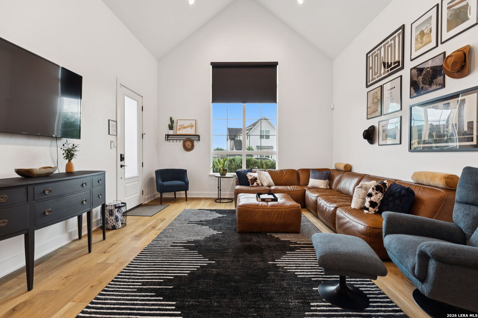 424 CONSTANCE DR