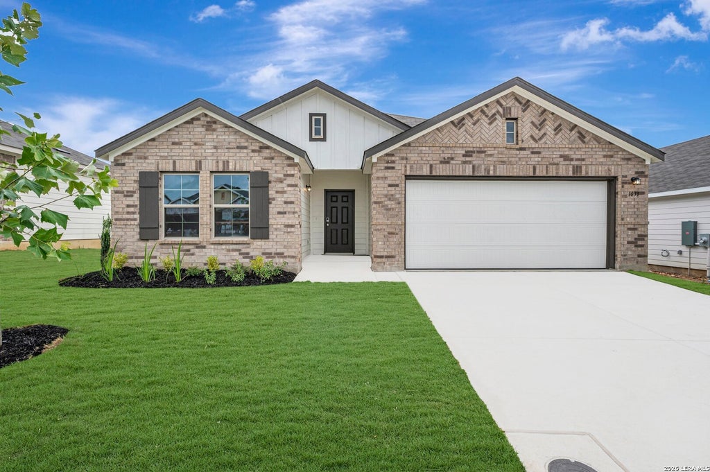 Photo of 1033 Eagle Crossing, Seguin, TX 78155 (MLS # 1945777)