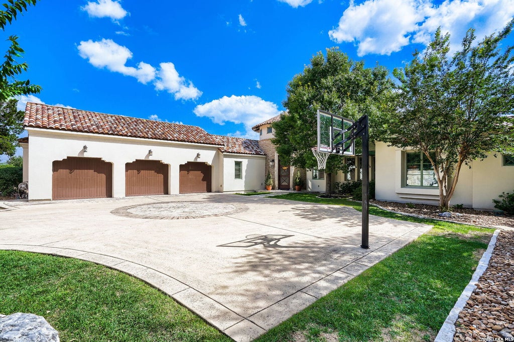 Photo of 24903 FAIRWAY SPGS, San Antonio, TX 78260 (MLS # 1997432)
