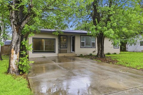 Photo of 129 Phil Wilson, Boerne, TX 78006 (MLS # 1963987)