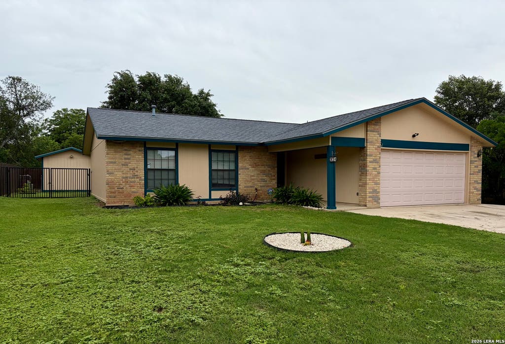 Photo of 931 Hayloft Ln, San Antonio, TX 78245 (MLS # 1973592)