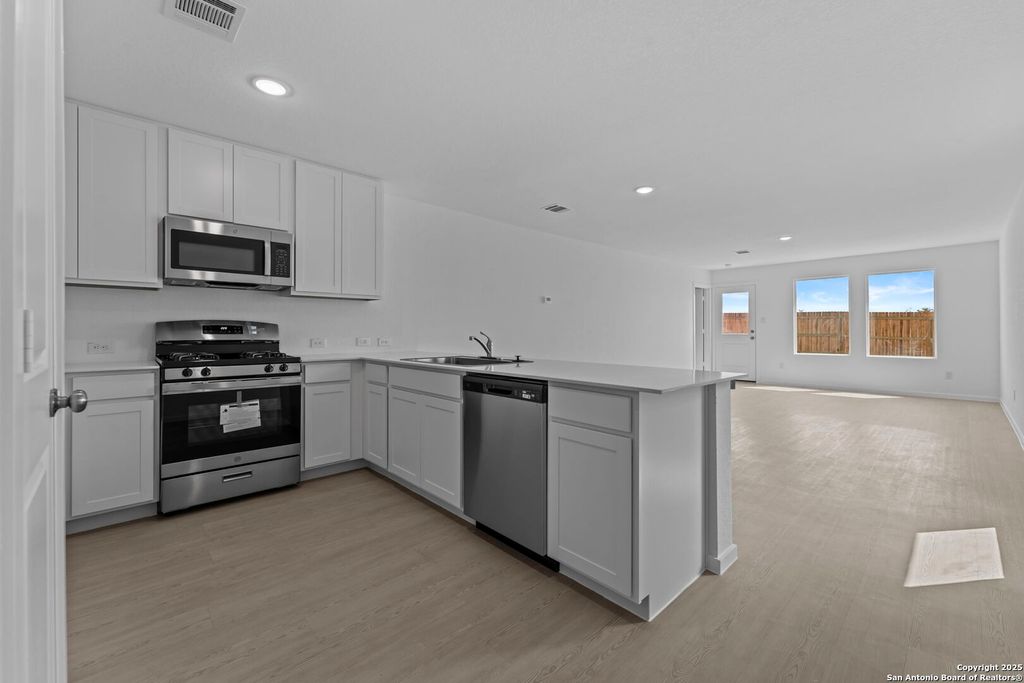 Photo of 3836 Swift Fox Rd, New Braunfels, TX 78130 (MLS # 1919143)