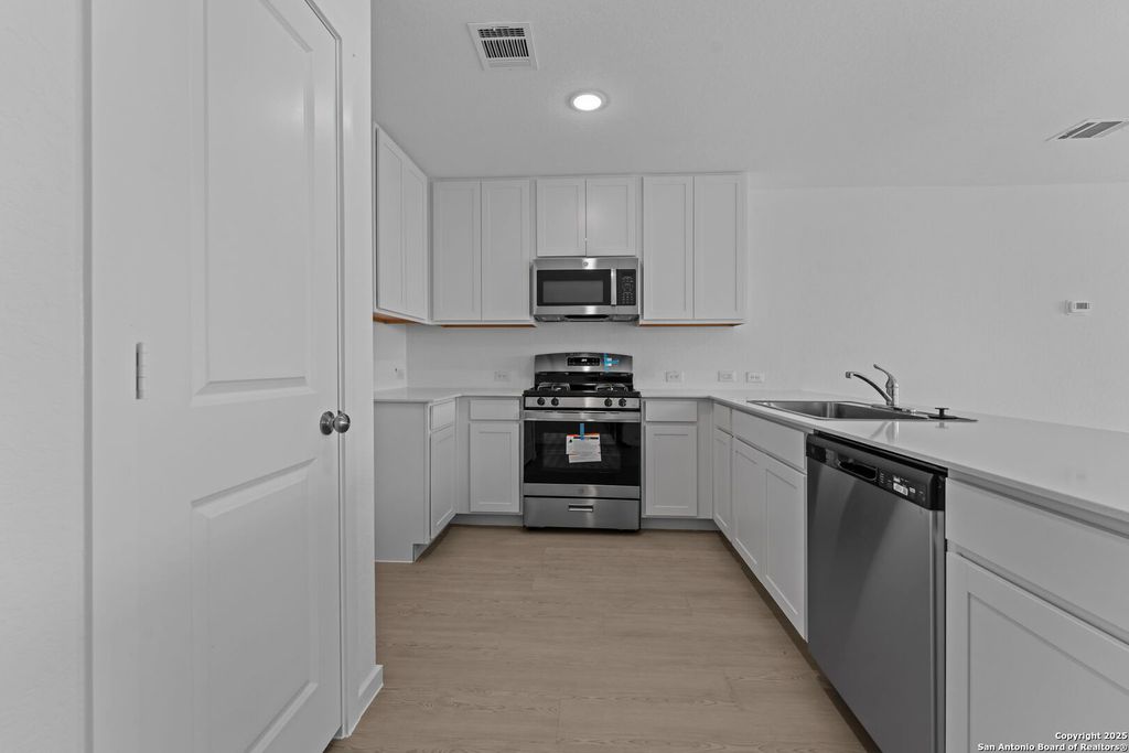 Photo of 3836 Swift Fox Rd, New Braunfels, TX 78130 (MLS # 1919143)