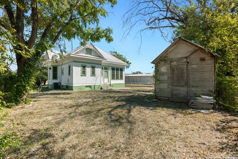 A home in McQueeney