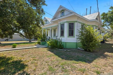 A home in McQueeney