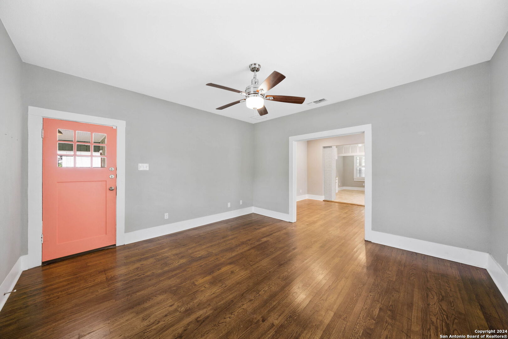 206 W HIGH AVE