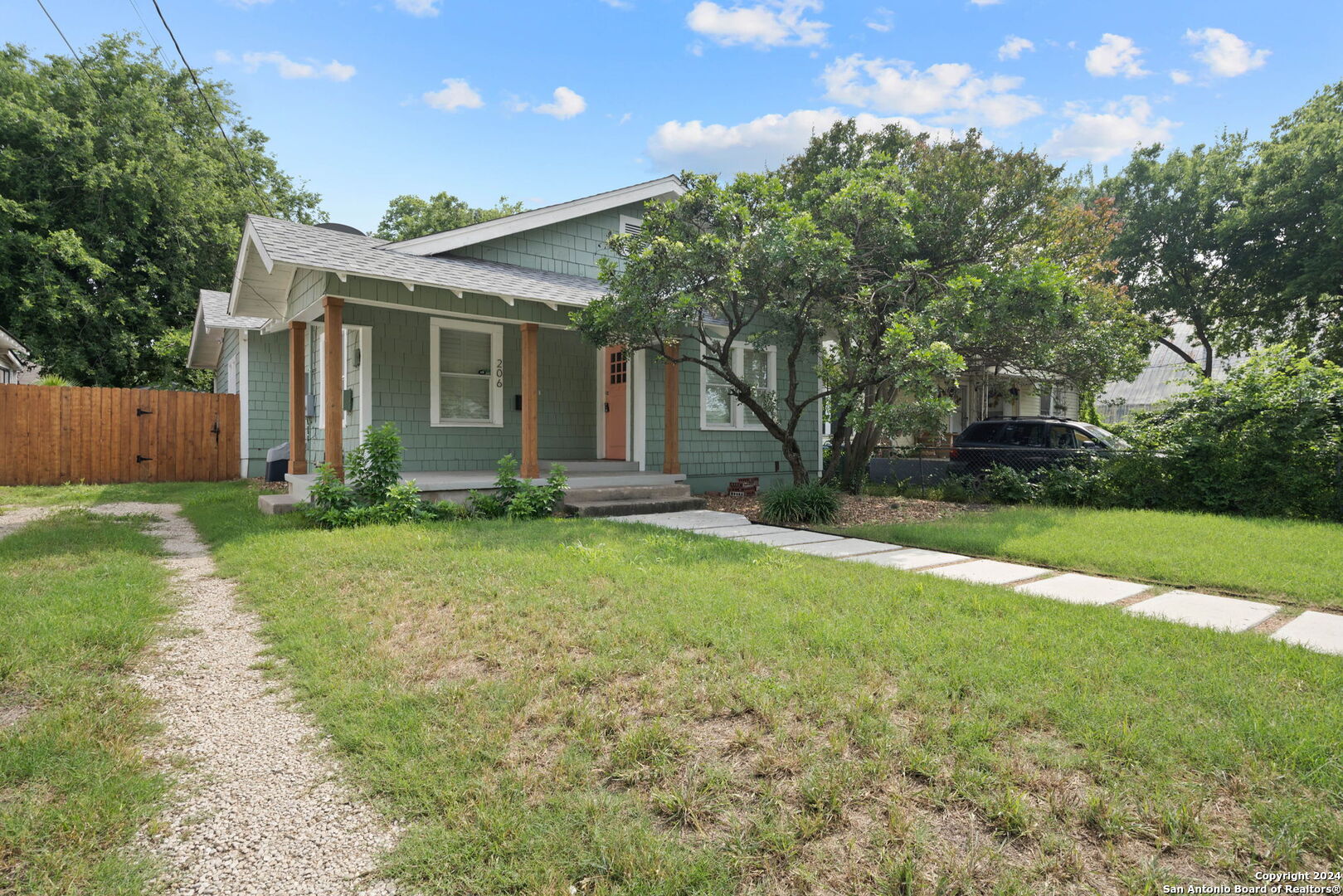 206 W HIGH AVE