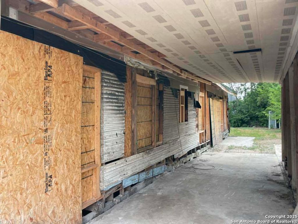 Photo of 839 Potomac, San Antonio, TX 78202 (MLS # 1898672)